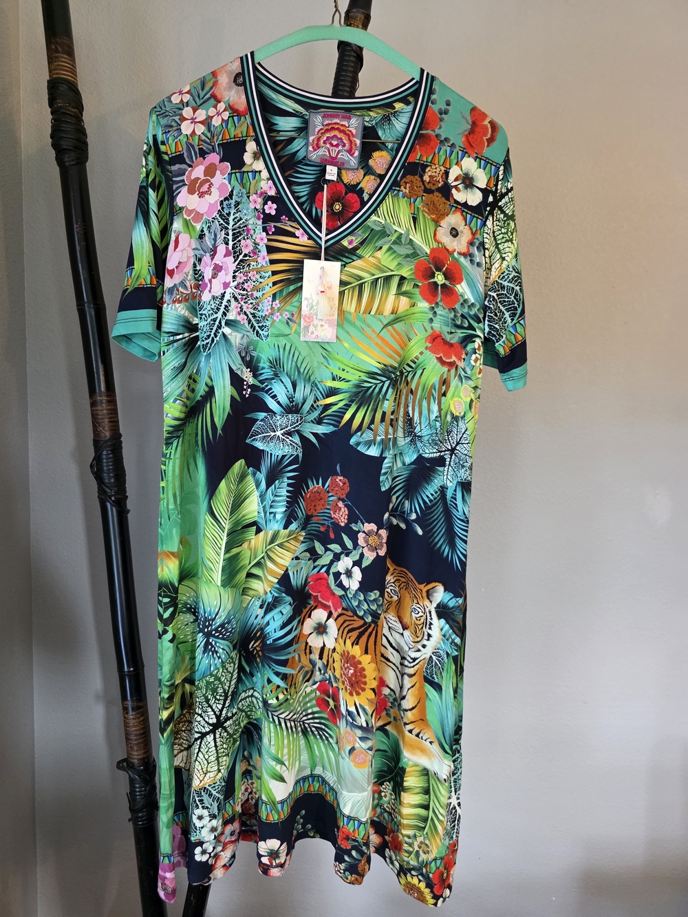 NWT Johnny Was Floral V-neck Midi Dress in Navy Multicolor Small